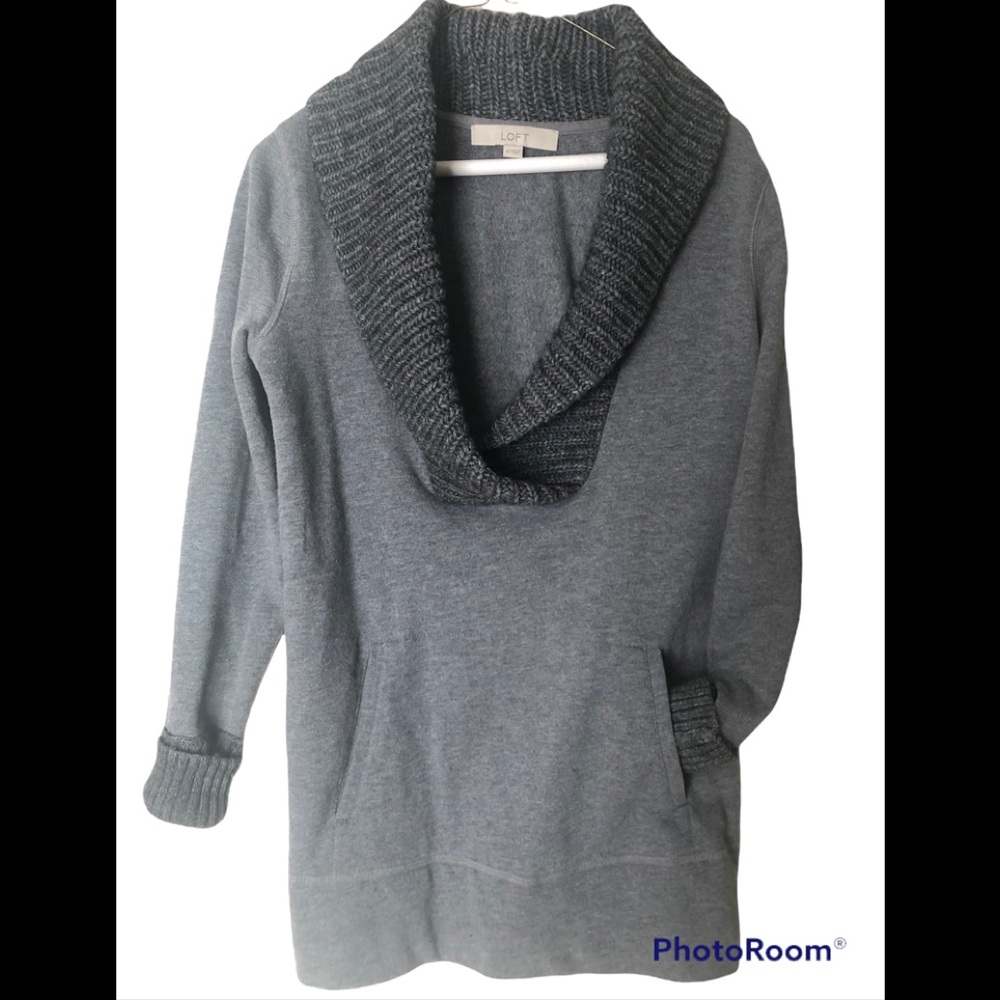 Loft sweatshirt